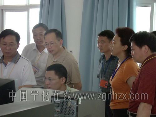 寧化縣委書記陳忠杰巡視高考考場