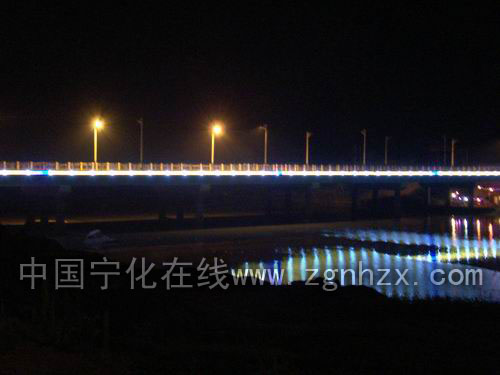 璀璨夜景亮翠城