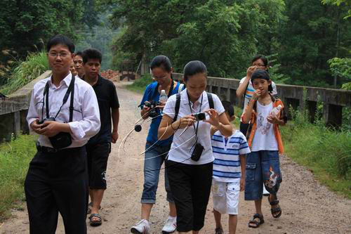 網(wǎng)友相約牙梳山采風(fēng)