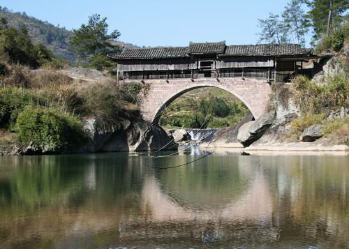 寧化優(yōu)秀景區(qū)之十一：巖石寨丹霞地貌•水茜屋橋