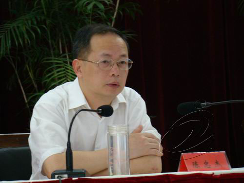 深化認(rèn)識(shí)　乘勢(shì)而上　推動(dòng)文明縣城創(chuàng)建工作