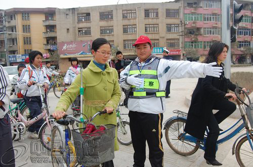 寧化8名“一日警察”“上崗執勤”