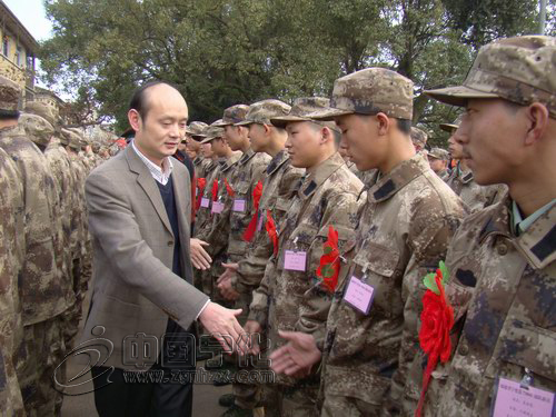 寧化165名新兵踏上征程