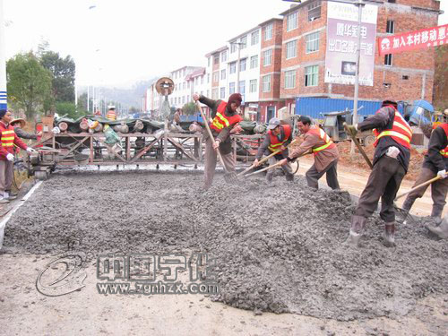 省道S205線城南路段路面改造工程進展順利