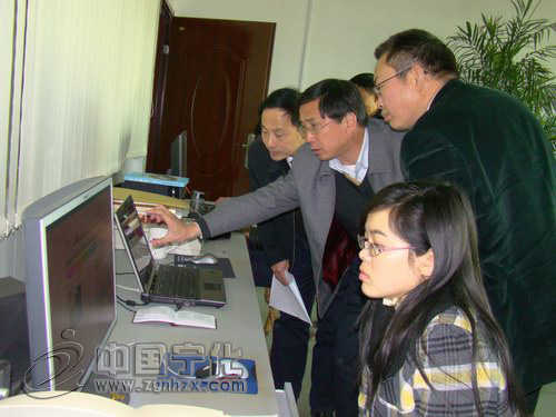 “三元新聞網(wǎng)”昨日來(lái)本網(wǎng)交流考察