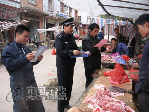 寧化民警街頭宣傳防騙技巧