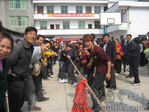 石壁鎮(zhèn)紅旗村趣味游園慶元宵