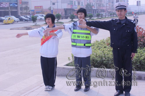 學雷鋒　城東中學學生當先鋒