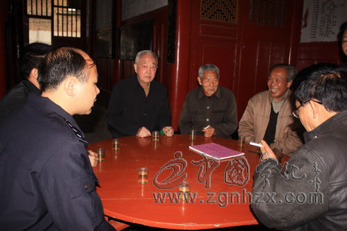 淮土鄉“特邀調解員”顯身手