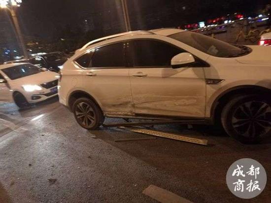 ▲被沖撞受損車輛