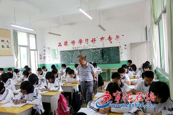 陳建智：夕陽路上翰墨香