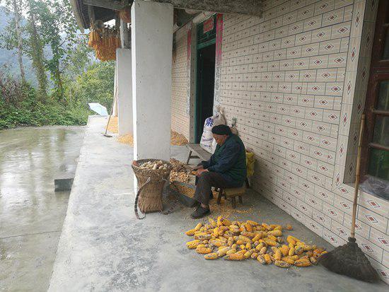 趙秀如今和二女兒住在一起