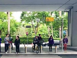 在天府路和黃埔大道交叉口的新式設(shè)備，目前調(diào)試中&nbsp;圖片來(lái)源于信息時(shí)報(bào)