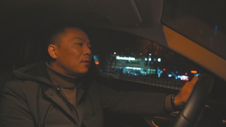 “脫韁奔馳”事件已過去8個月，但由此引發的各種變故，讓薛先生不勝其煩。