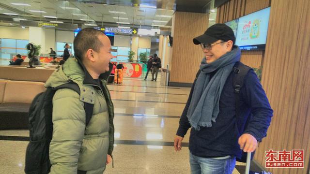 福建“海空雙拼”送臺胞回家 圍爐 有你真好！