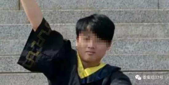 ▲大學(xué)畢業(yè)生李文星生前照片。