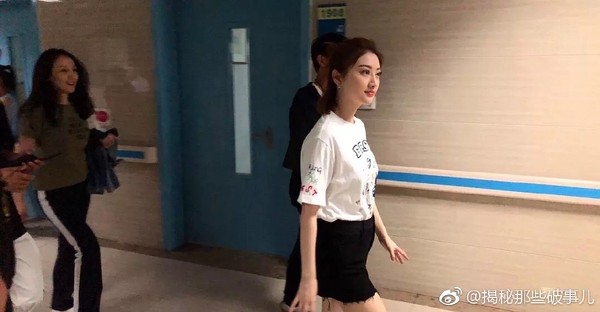 景甜的凸肚照被懷疑有喜