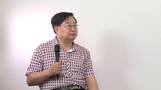 接受澎湃新聞采訪時的趙文生。  澎湃新聞記者 刁凡超 圖