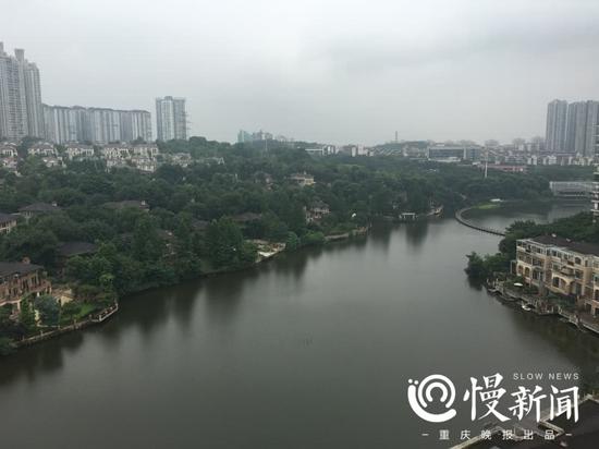 林某的豪宅是一處望湖洋房，視野開闊。