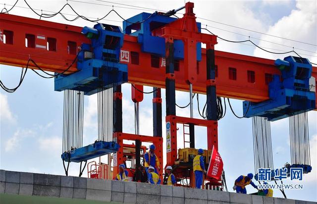 （經濟）（1）福平鐵路正式進入鋪架階段