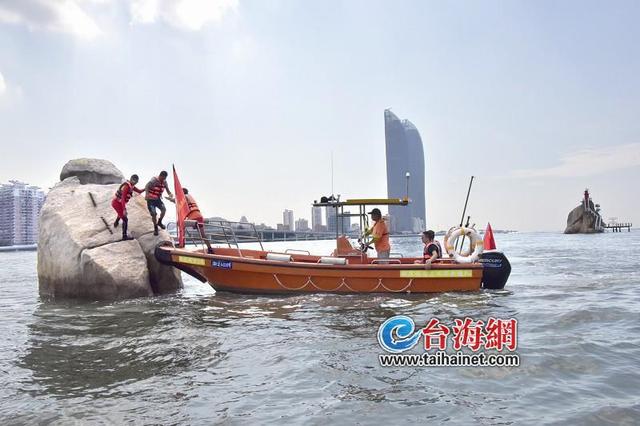 大聯(lián)動！廈門多部門在鼓浪嶼開展海上救援演練與培訓(xùn)
