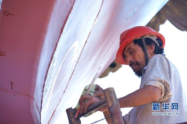 高溫“烤”驗下的石獅造船廠：揮汗如雨忙生產
