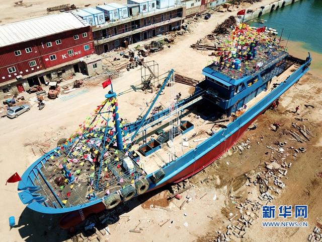高溫“烤”驗下的石獅造船廠：揮汗如雨忙生產