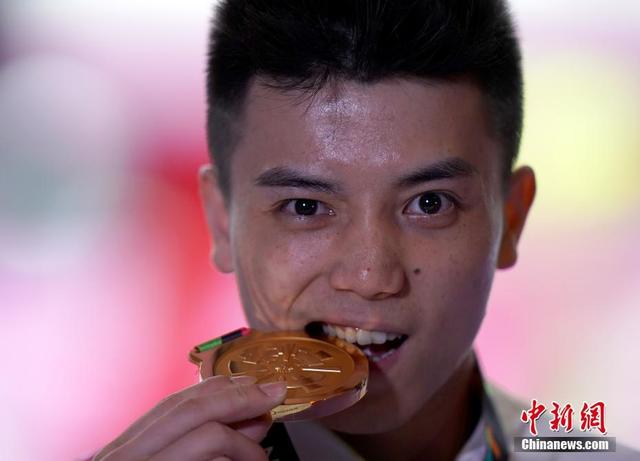 雅加達亞運會林超攀奪體操男子個人全能金牌