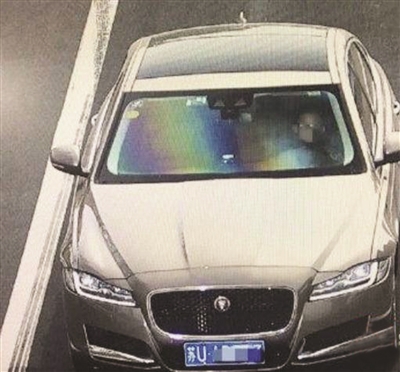 10歲男孩偷開爸爸車 高速上行駛250公里