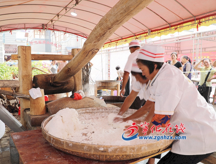 客家米粉老手藝首次亮相美食節(jié)