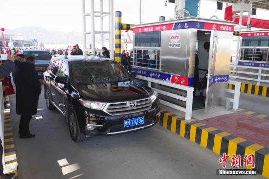 發改委：預計年底全國250組省界收費站將全部撤站