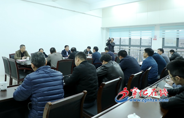 縣委書(shū)記余建地帶隊(duì)深入企業(yè)開(kāi)展調(diào)研活動(dòng)