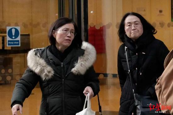 　秦氏姐妹出庭 圖據(jù)《每日郵報(bào)》