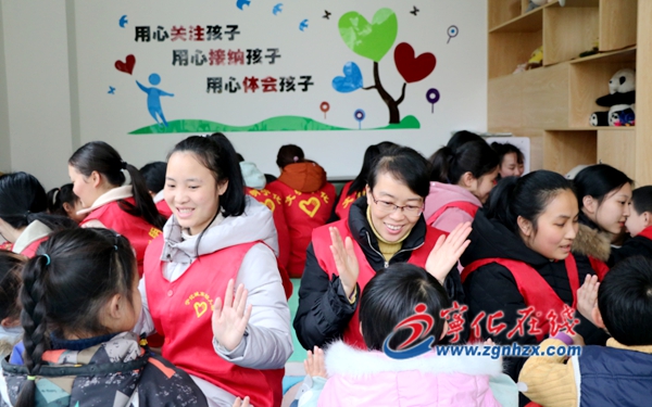 寧化：形式多樣學雷鋒獻愛心