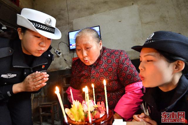 建寧：黨員民警志愿者為孤寡殘疾老人過生日