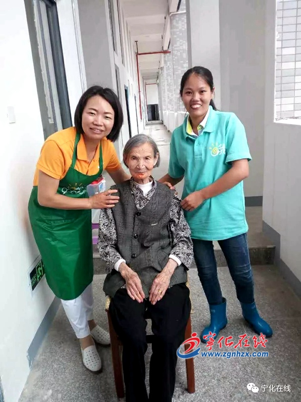 寧化吳娥秀：家政員的“大姐”