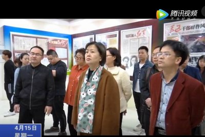 央視節(jié)目主持人鞠萍來寧采風(fēng)