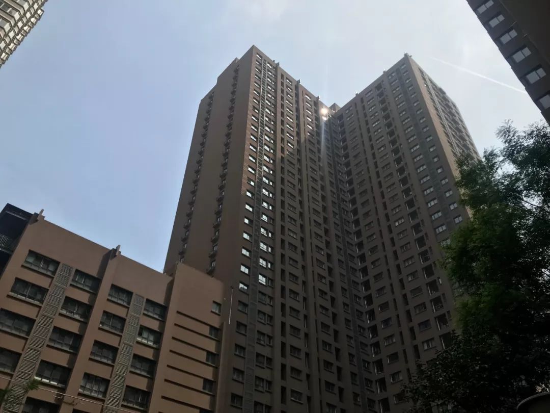 2月26日凌晨3：30，馮潔從17樓一躍而下。新京報(bào)記者周小琪&nbsp;攝