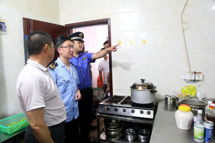 寧化開展城區餐飲油煙、燃料綜合治理專項行動