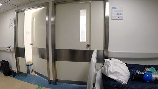 曉波、邱秀梅所在的普通病房。圖中病床為曉波剛換下的ICU病床