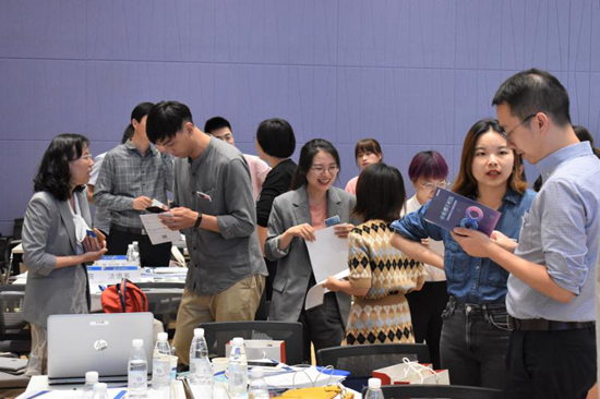 高校提前打響2021年“就業戰” 求職方向出現新變化