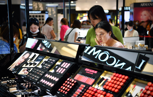 一千可以花，十塊必須省？當代年輕人“神奇”消費心理觀察