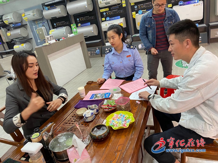 寧化縣人社局:社保政策宣傳進商場