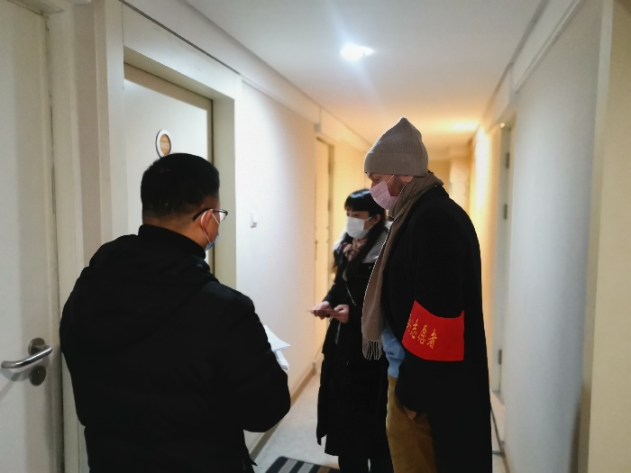 一個“洋”志愿者的中國心:“疫情當前,不分國籍,人人盡責!”