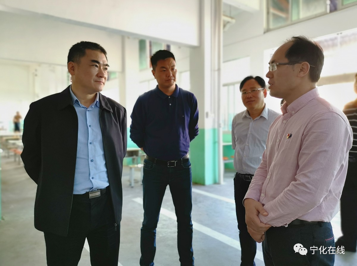 縣長姚文輝調研復學、住房安全和防汛備汛工作