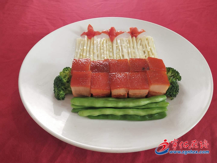 寧化：“鴻運(yùn)五花肉” 驚艷“餐飲業(yè)奧斯卡”