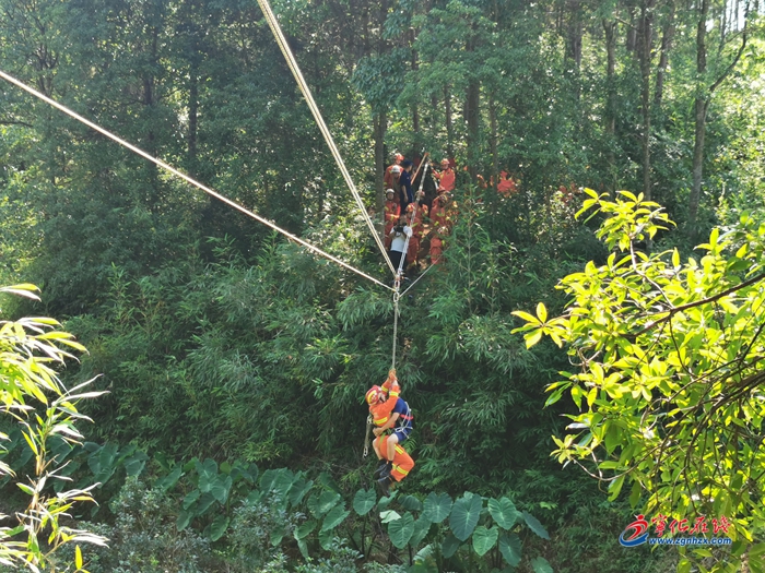 三明市消防救援支隊西部片區開展山岳救援綜合演練