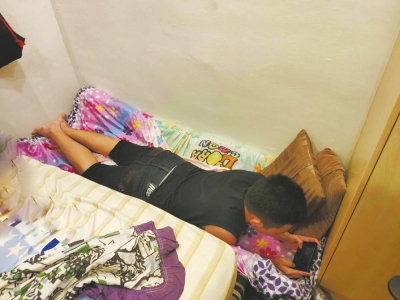 付款后資金被凍結 多位海外留學生遭遇網(wǎng)購國際機票騙局