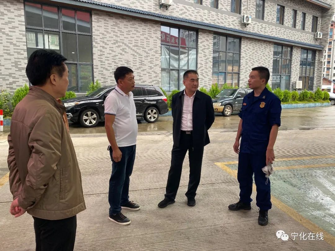 縣領(lǐng)導帶隊開展節(jié)前安全生產(chǎn)檢查