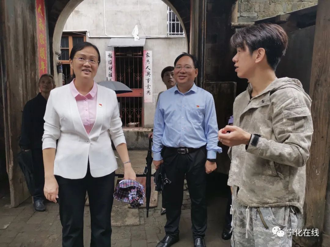 寧化縣領(lǐng)導(dǎo)開展“兩節(jié)”活動和氛圍營造現(xiàn)場辦公